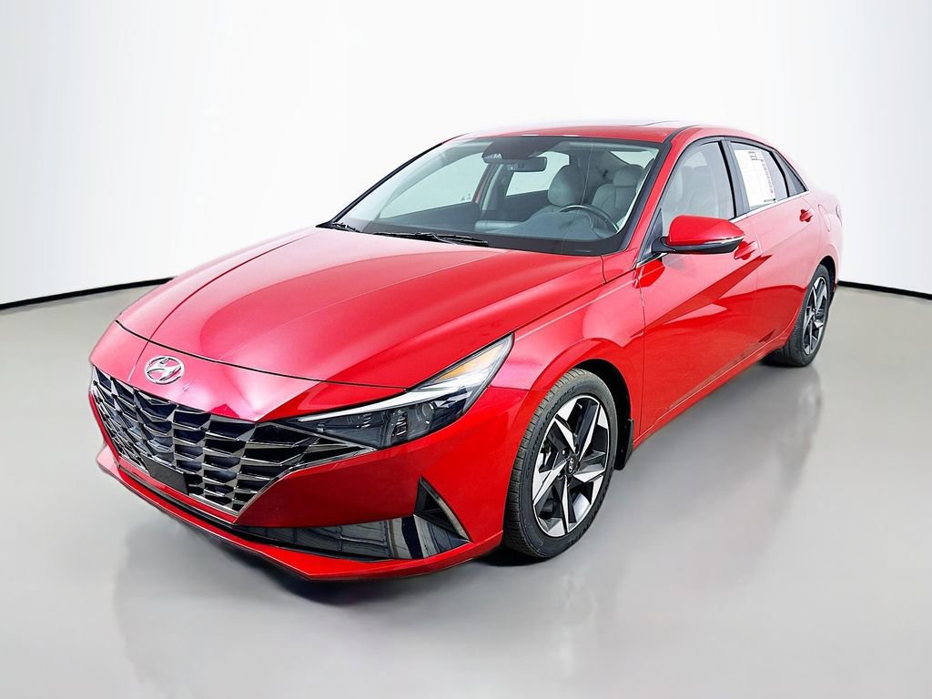 Used 2022 Hyundai Elantra Limited w/ Winter Weather Package FWD video 3