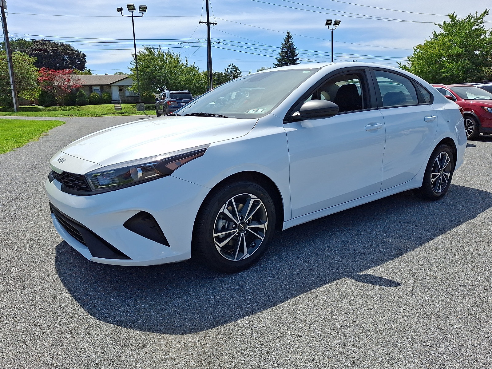 Used 2024 Kia Forte LXS FWD image 3