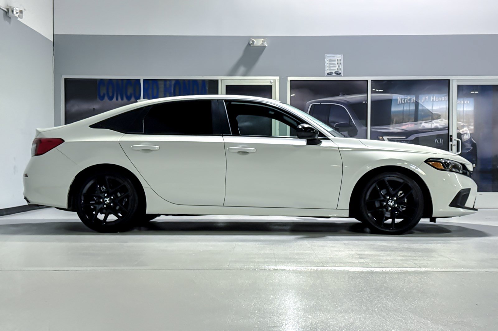Used 2024 Honda Civic Sport image 8