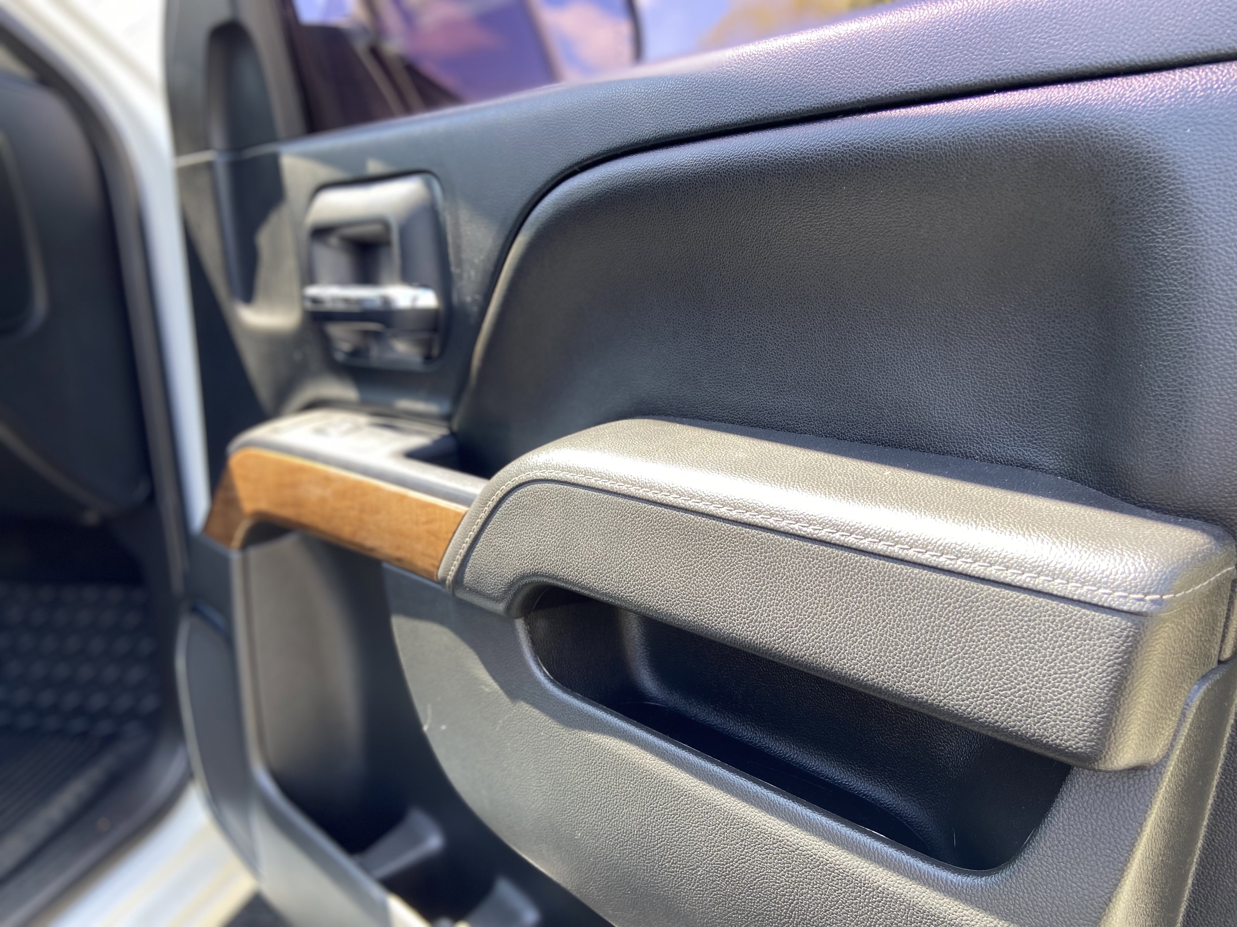 Used 2016 Chevrolet Silverado 1500 LTZ image 49