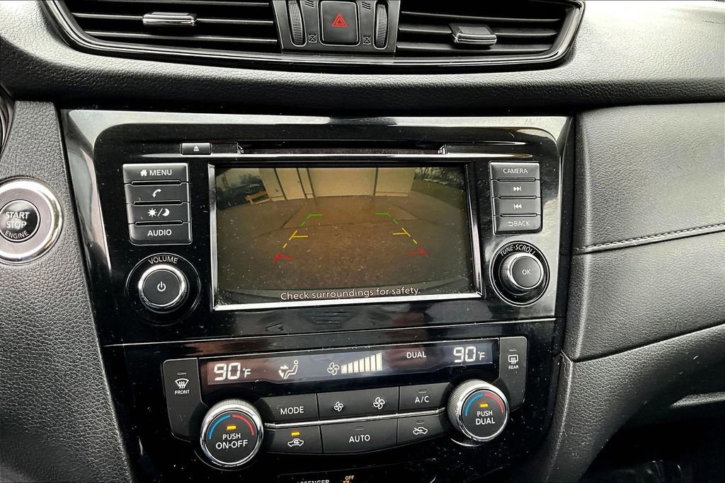 Used 2020 Nissan Rogue SV image 14