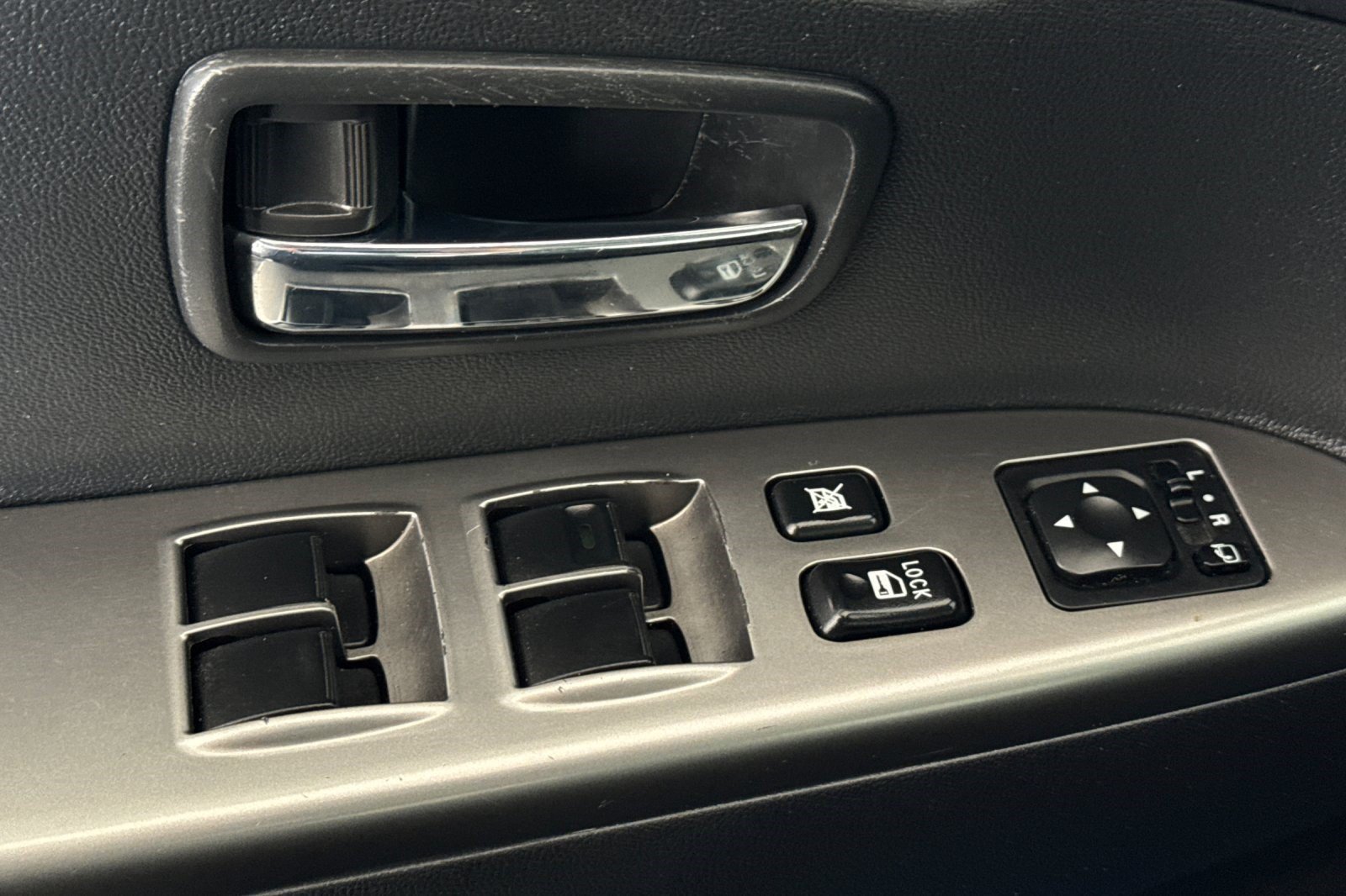 Used 2021 Mitsubishi Outlander Sport SE FWD image 14
