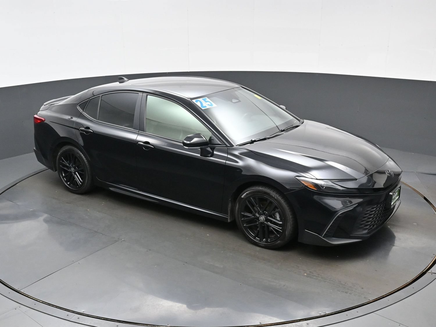 Used 2025 Toyota Camry SE AWD/4WD image 43