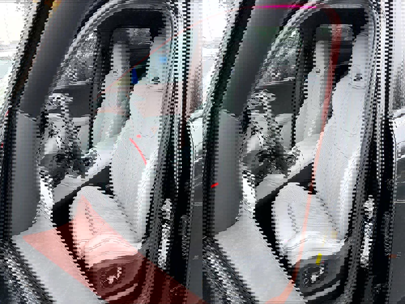 Used 2025 BMW XM image 26