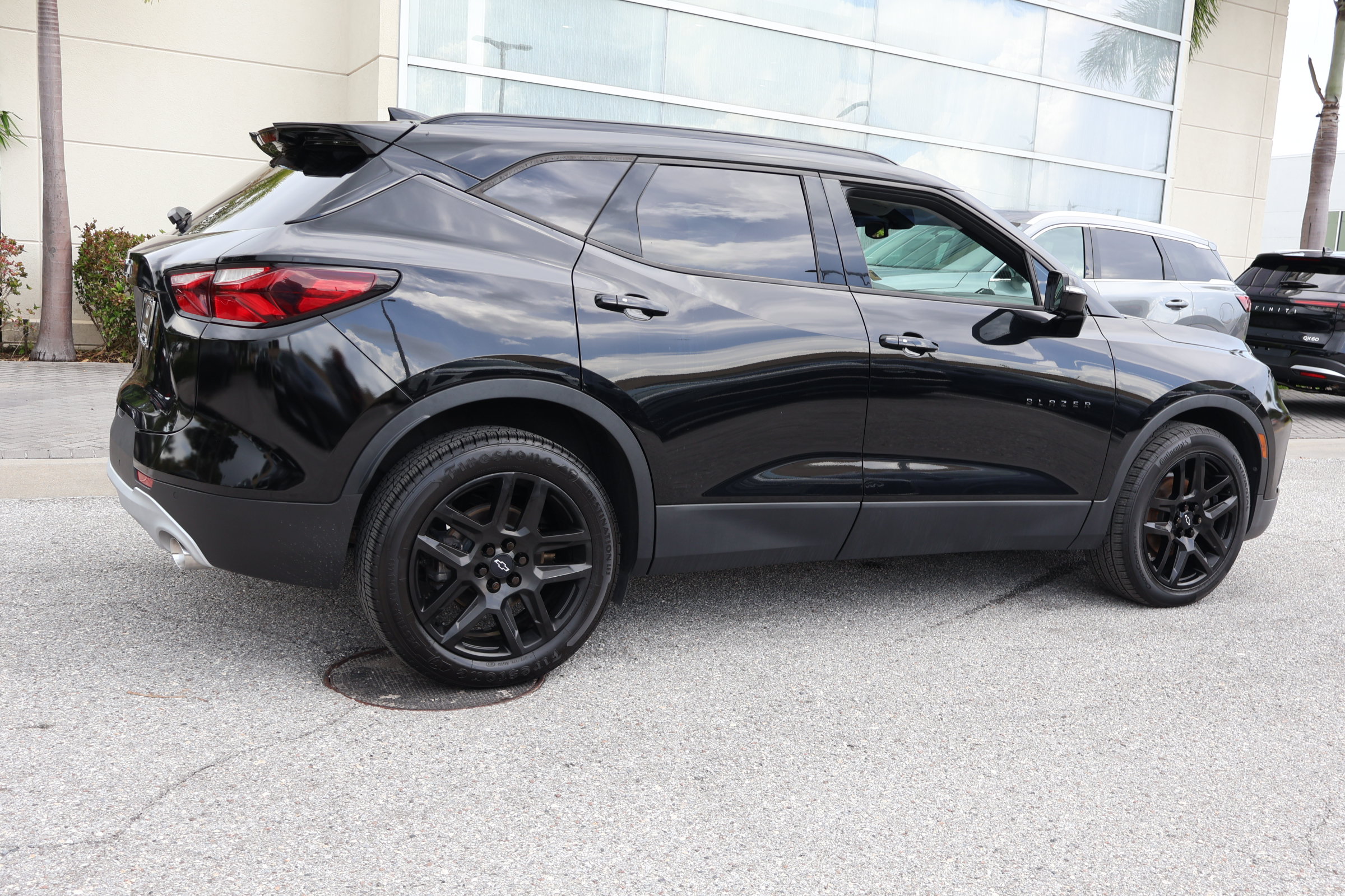 Used 2019 Chevrolet Blazer LT FWD image 9