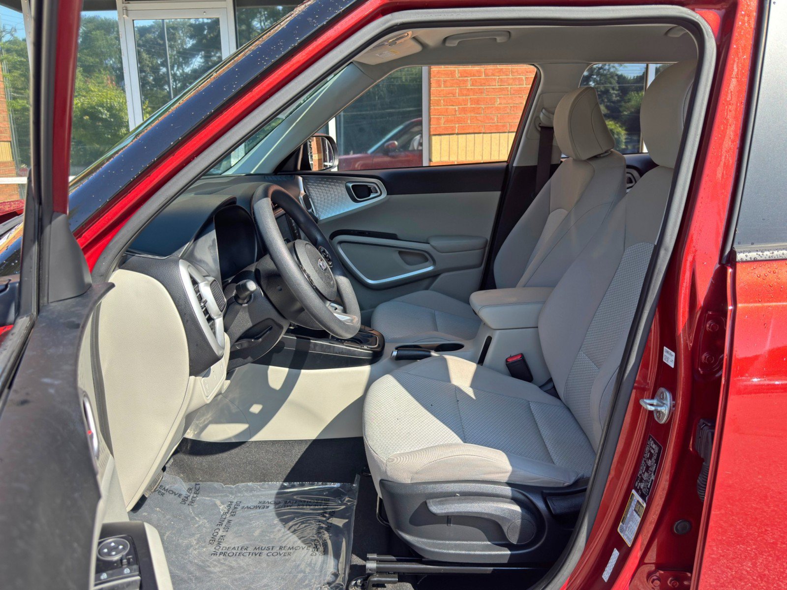 Used 2021 Kia Soul LX FWD image 15