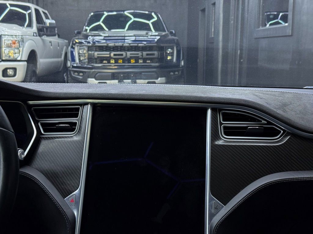 Used 2017 Tesla Model S 60D image 21