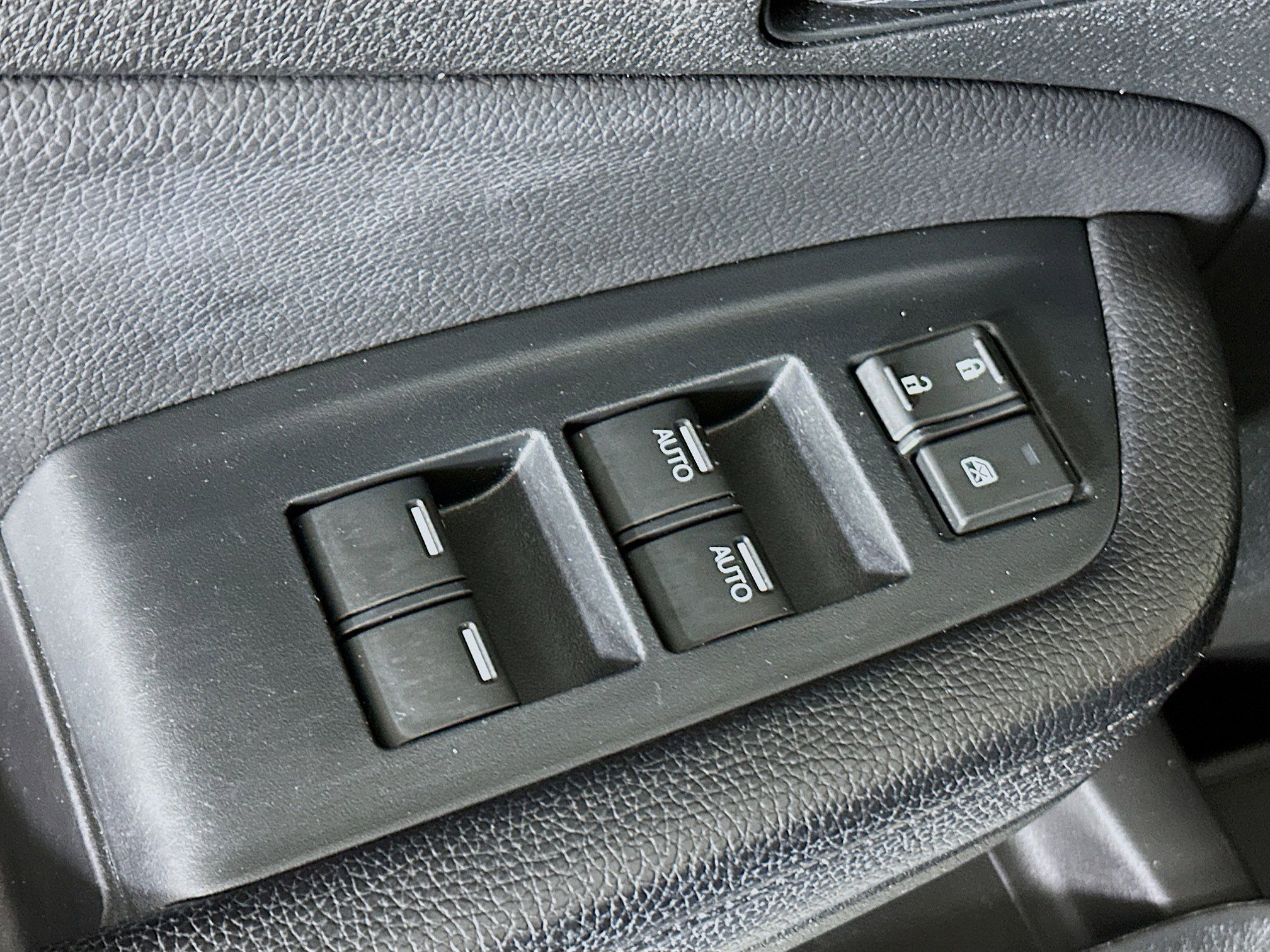 Used 2021 Honda Passport Sport image 14