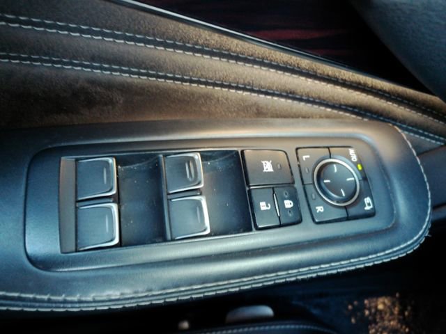 Used 2018 Lexus LS 500 w/ Interior Upgrade Package image 33