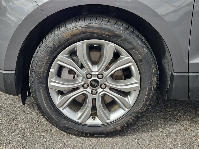 Used 2024 Ford Edge Titanium AWD/4WD image 9