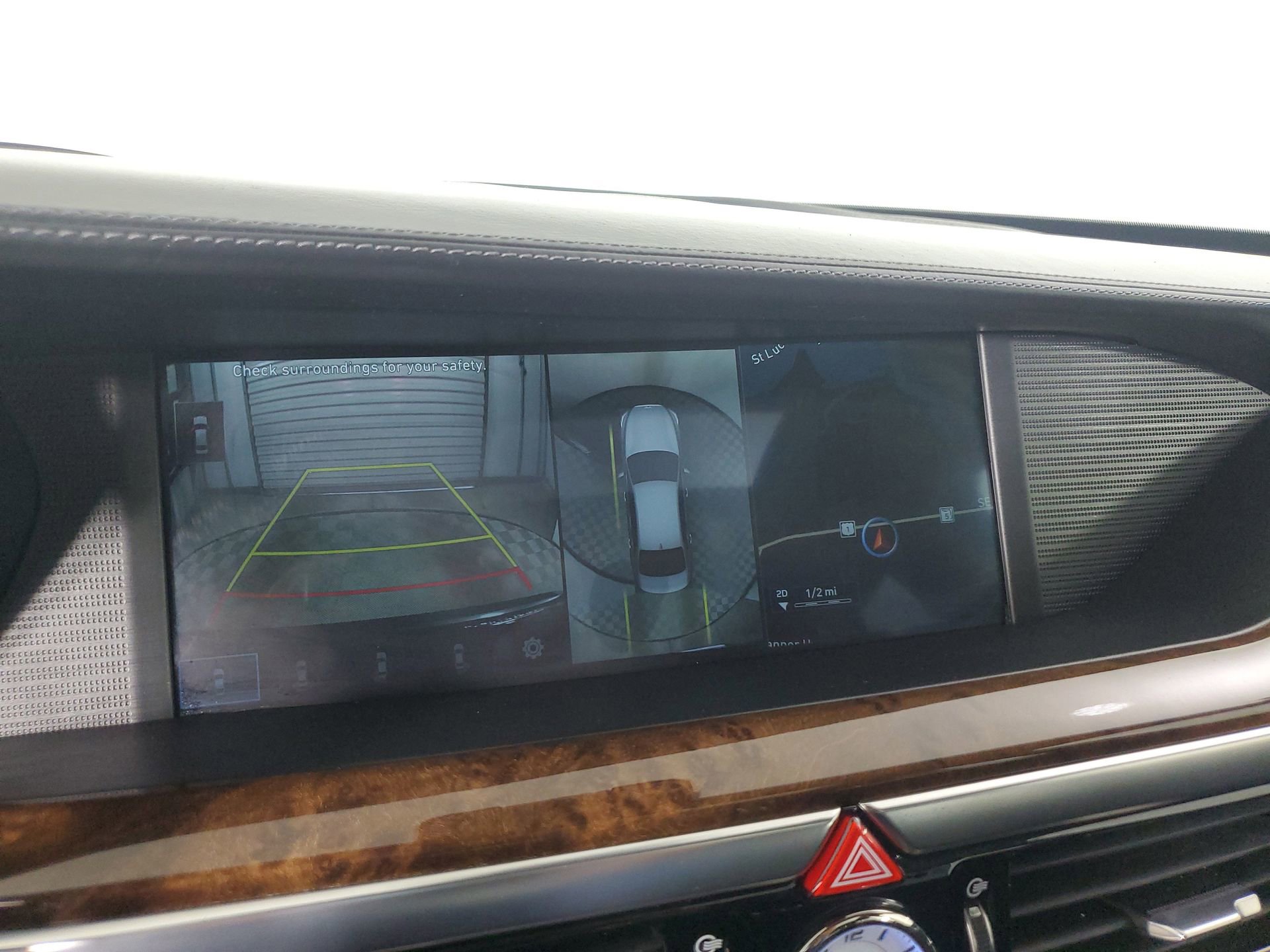 Used 2017 Genesis G90 3.3T Premium image 41