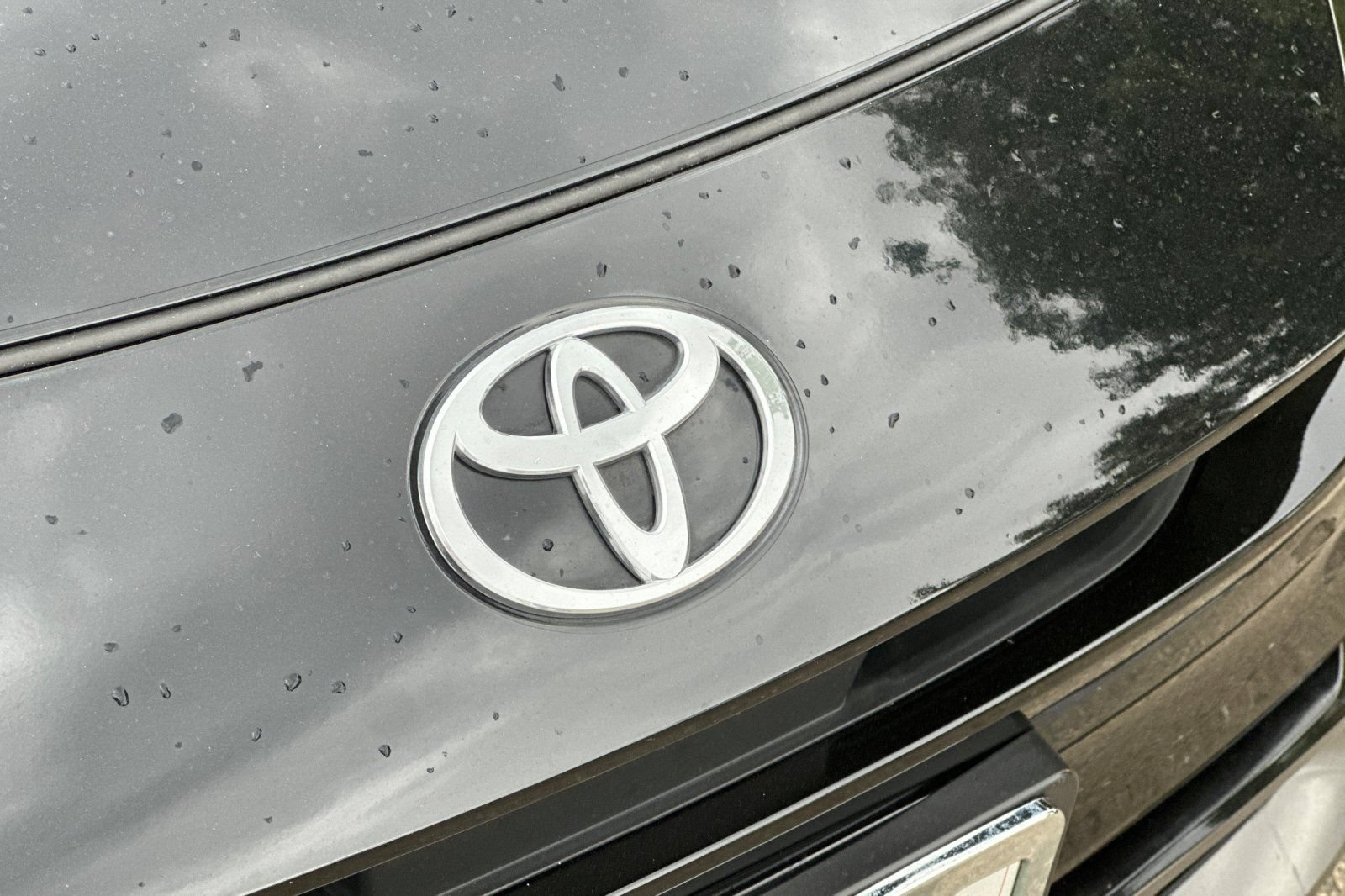 Used 2026 Toyota Prius LE FWD image 45