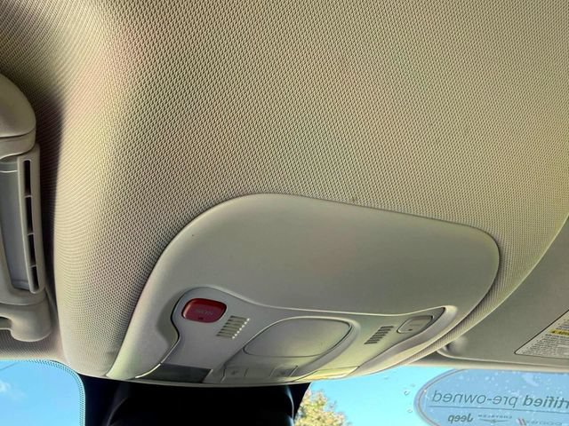 Certified 2023 Jeep Renegade Latitude AWD/4WD image 27