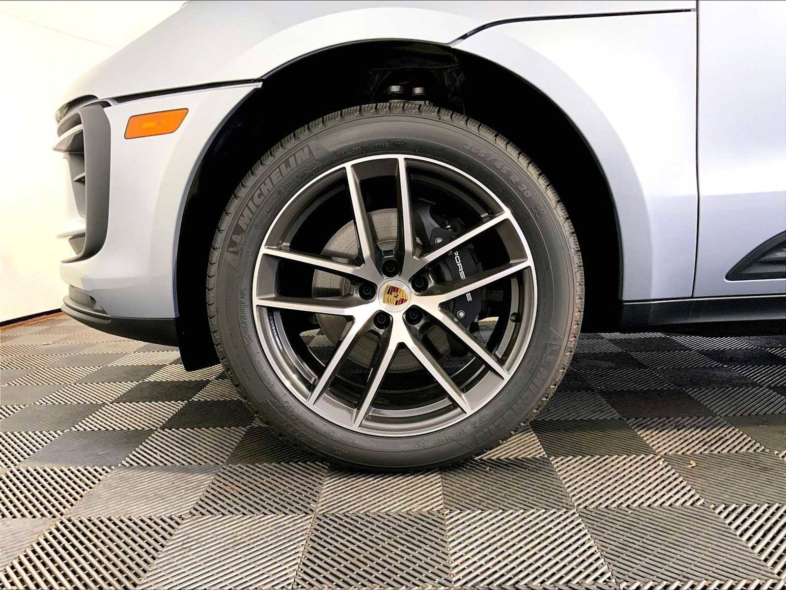 New 2026 Porsche Macan AWD/4WD image 11