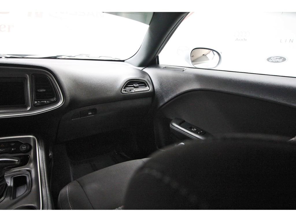 Used 2022 Dodge Challenger R/T image 8