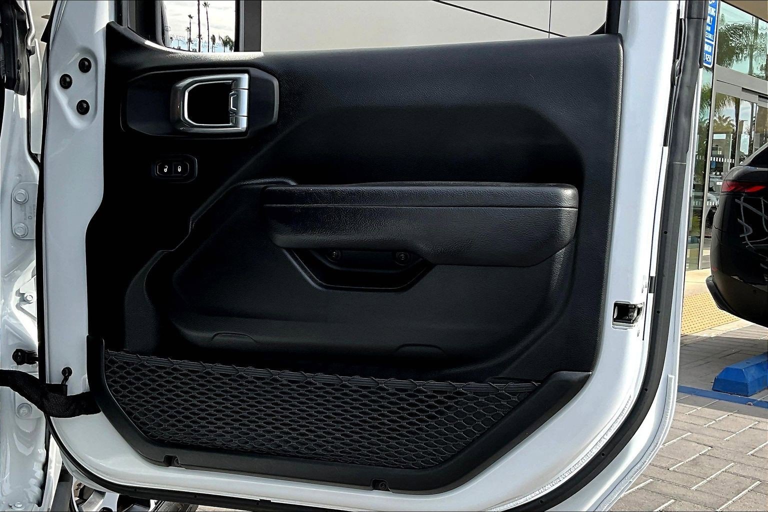 Used 2022 Jeep Wrangler Rubicon w/ Steel Bumper Group image 24