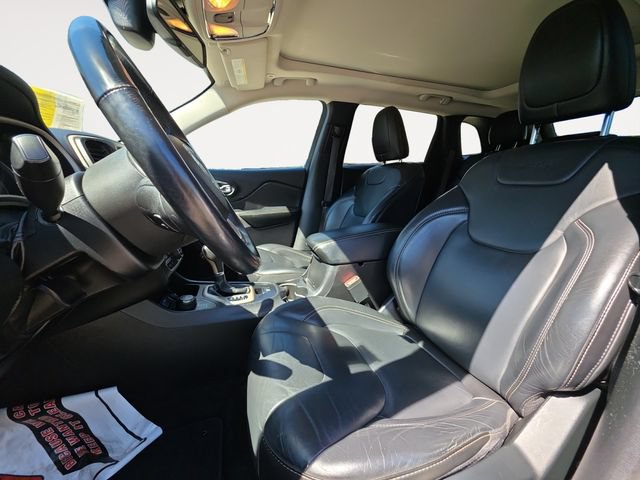 Used 2018 Jeep Cherokee Limited AWD/4WD image 9