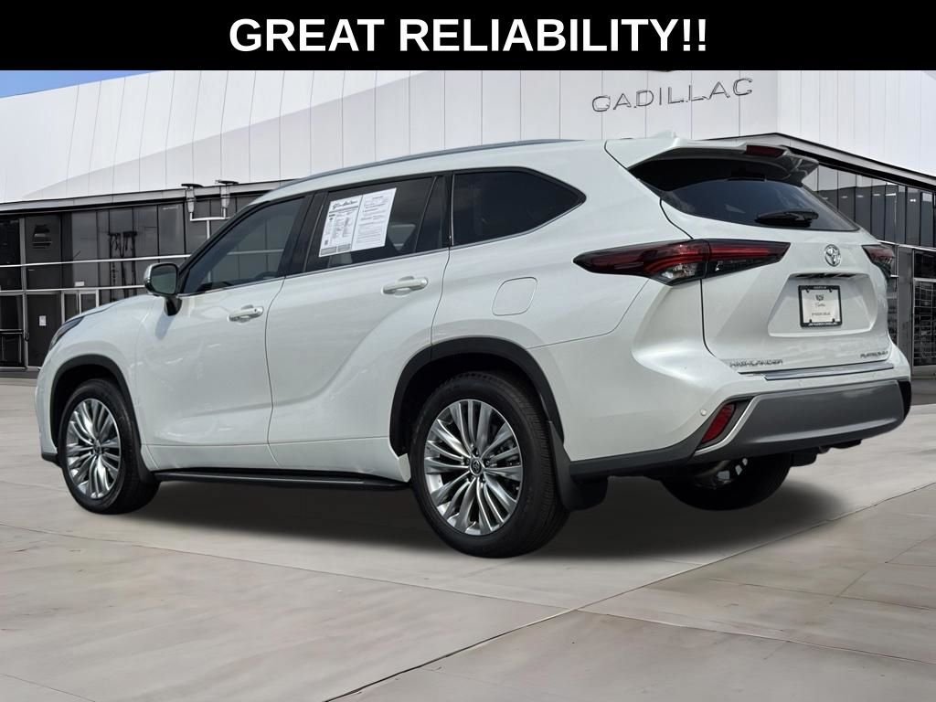 Used 2025 Toyota Highlander Platinum AWD/4WD image 4