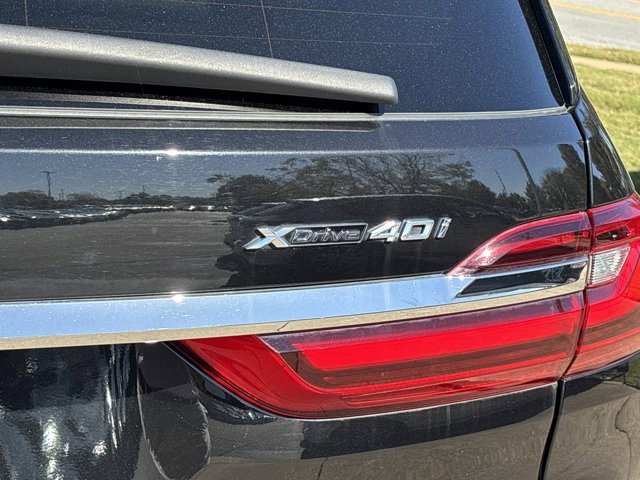 Used 2022 BMW X7 xDrive40i w/ Cold Weather Package image 7