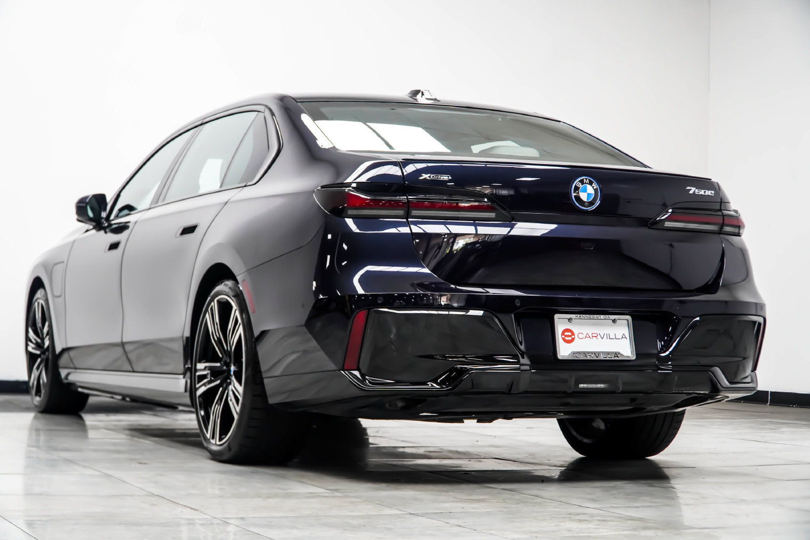 Used 2024 BMW 750e xDrive w/ Premium Package 2 AWD/4WD image 12