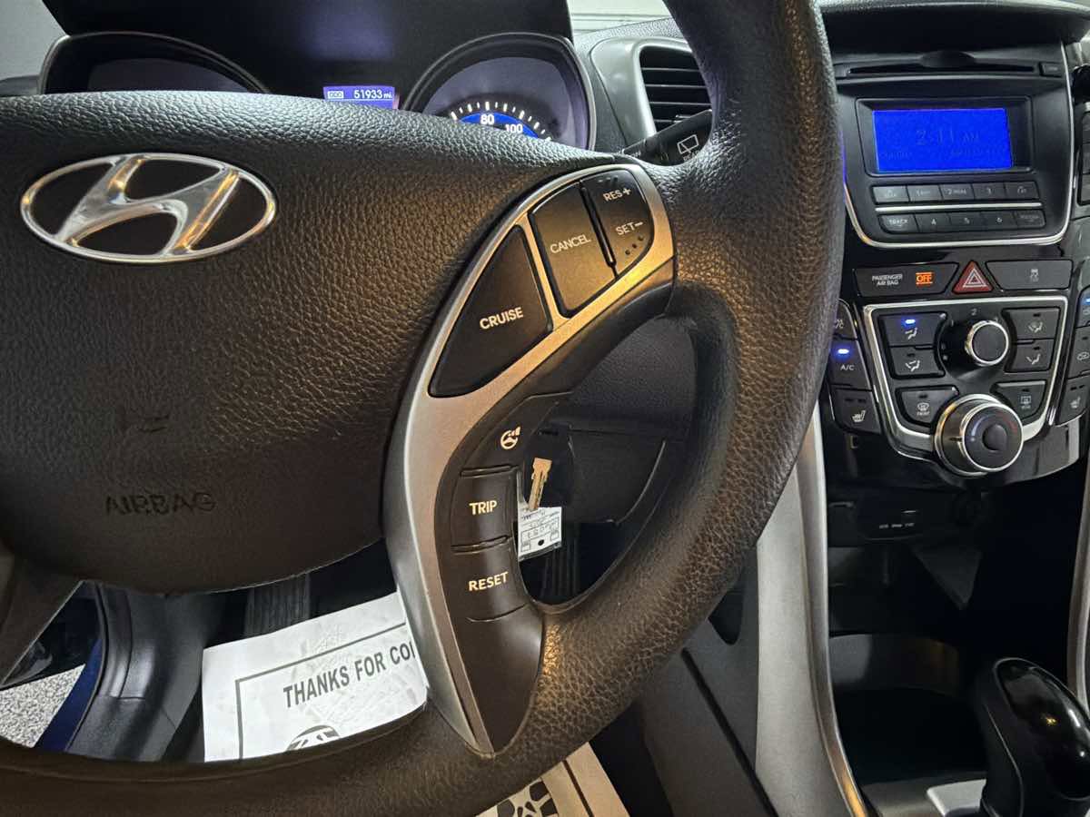 Used 2015 Hyundai Elantra GT FWD image 17