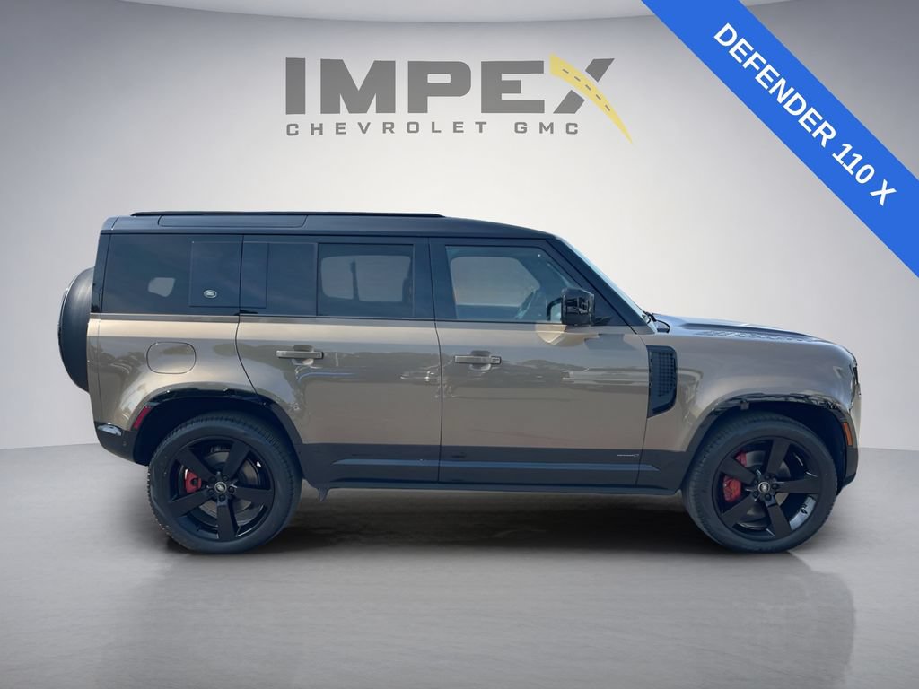 Used 2024 Land Rover Defender 110 X AWD/4WD image 14