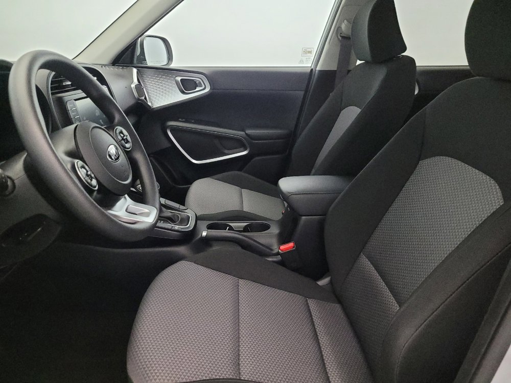 Used 2021 Kia Soul LX image 17