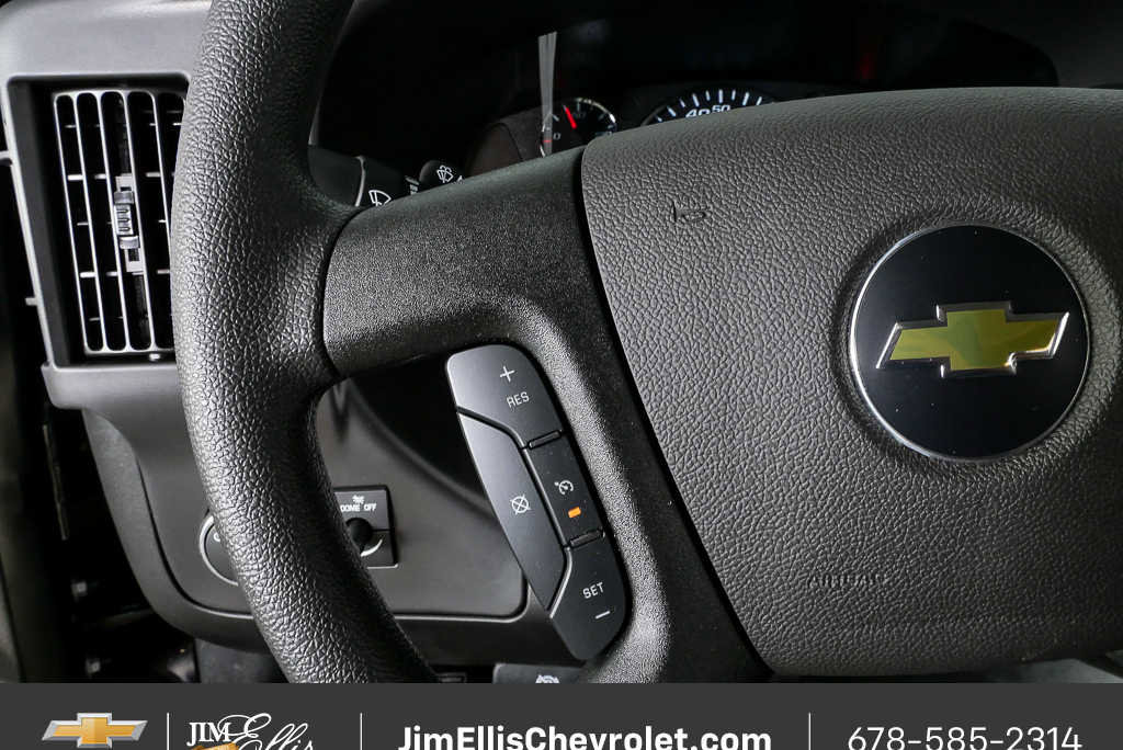 New 2025 Chevrolet Express 3500 LT w/ LT Preferred Equipment Group image 9
