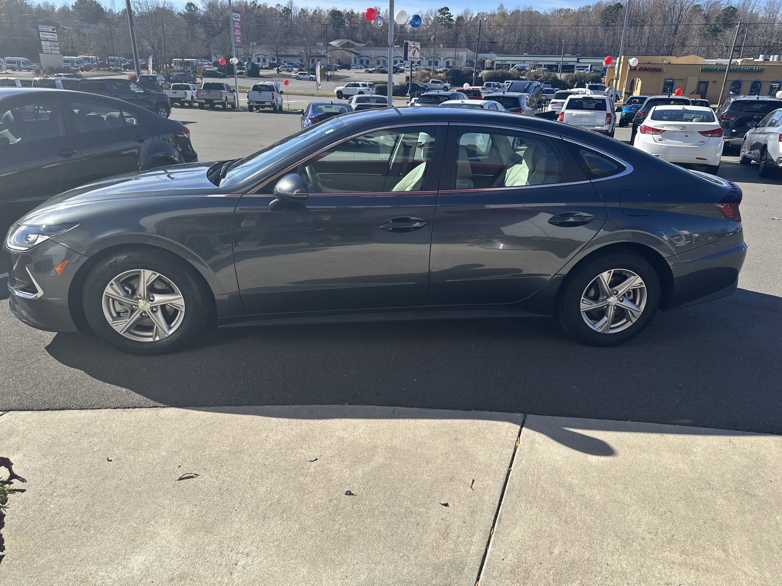 Used 2022 Hyundai Sonata SE image 5