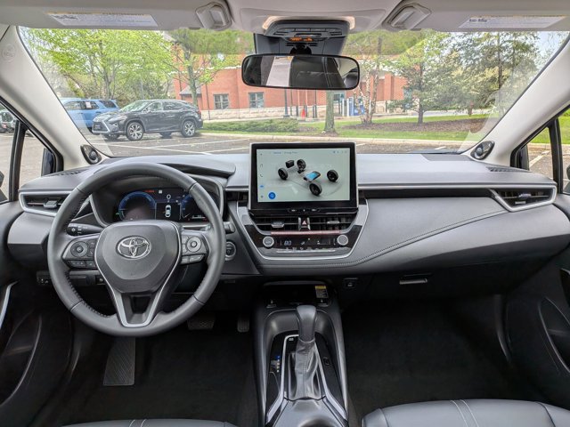 Used 2026 Toyota Corolla XLE FWD image 19