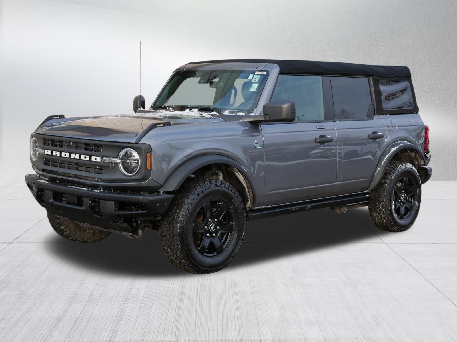 Used 2023 Ford Bronco Black Diamond image 3