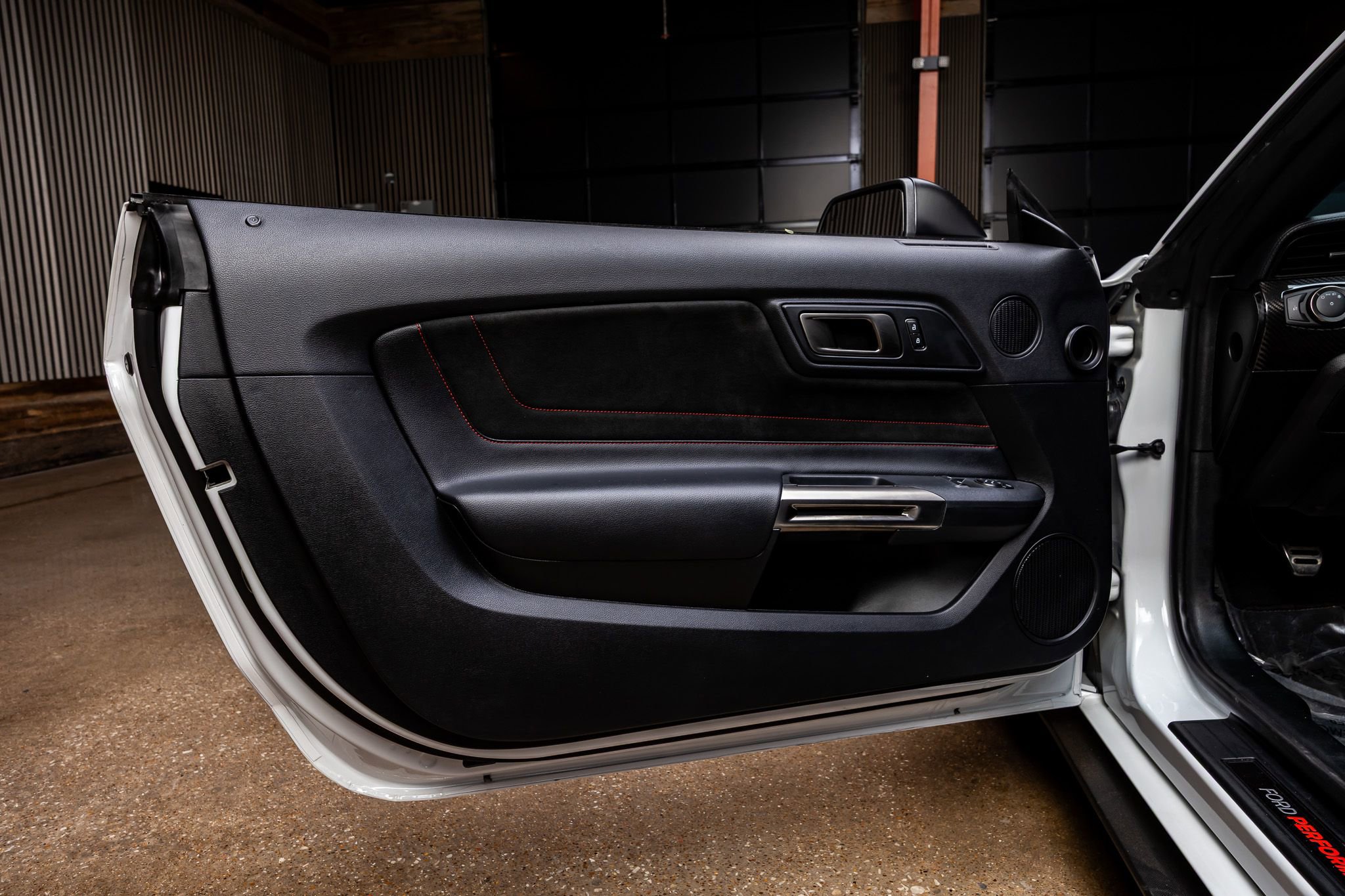 Used 2020 Ford Mustang Shelby GT350R w/ GT350R Equipment Group 920A image 27