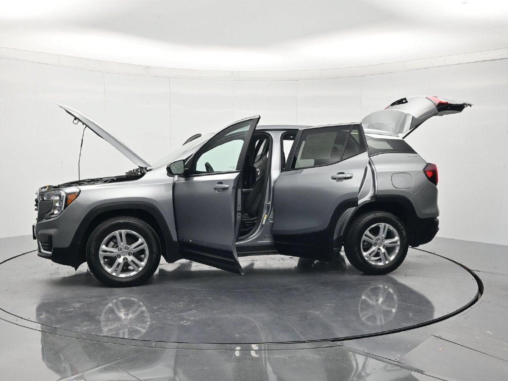 Used 2024 GMC Terrain SLE AWD/4WD image 46