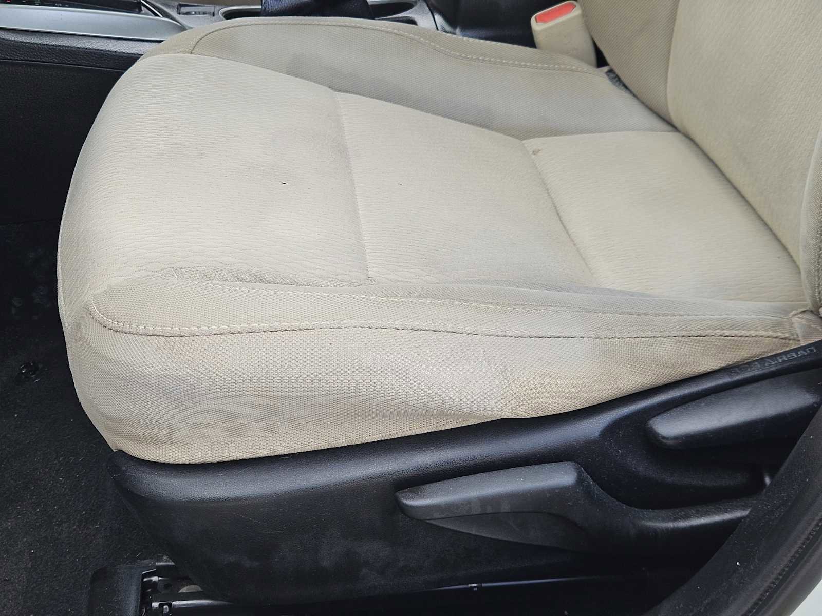 Used 2014 Toyota Corolla LE image 23