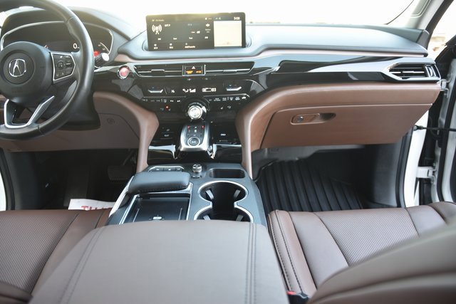 Used 2024 Acura MDX SH-AWD w/ Technology Package image 7
