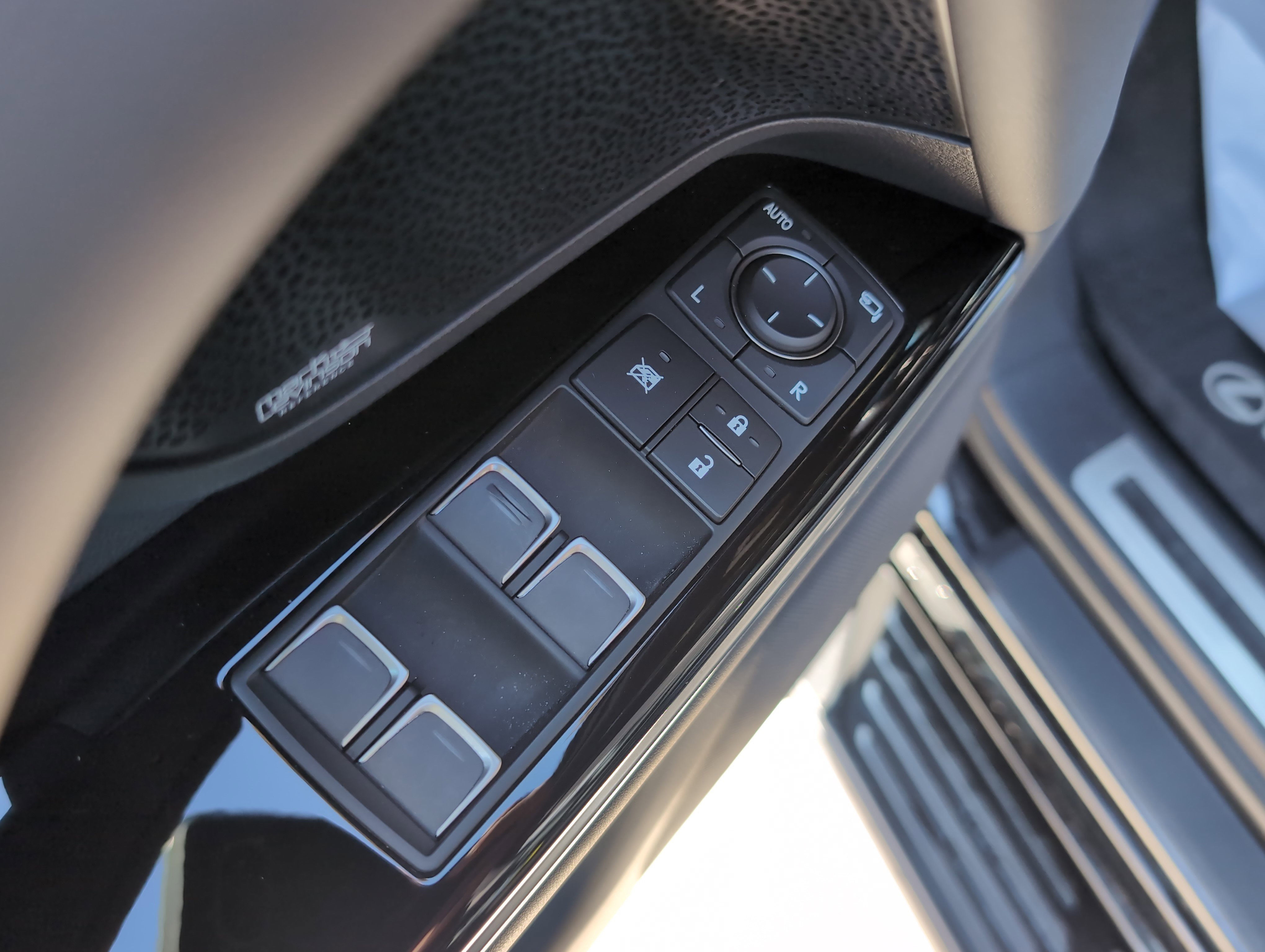 Used 2024 Lexus LX 600 F Sport image 15