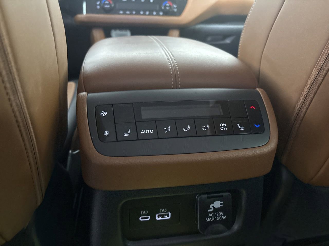 Used 2024 Nissan Pathfinder Platinum w/ Cargo Package image 25