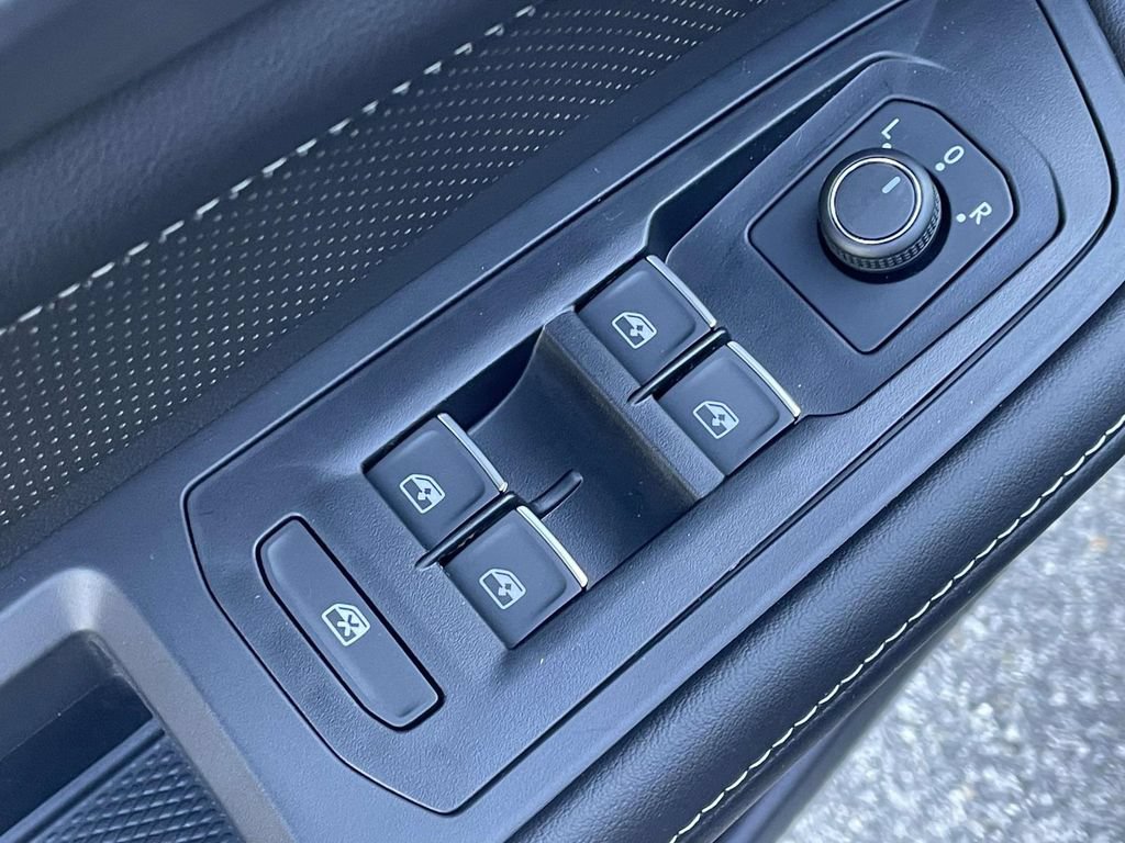 New 2026 Volkswagen Atlas Cross Sport SE AWD/4WD image 18