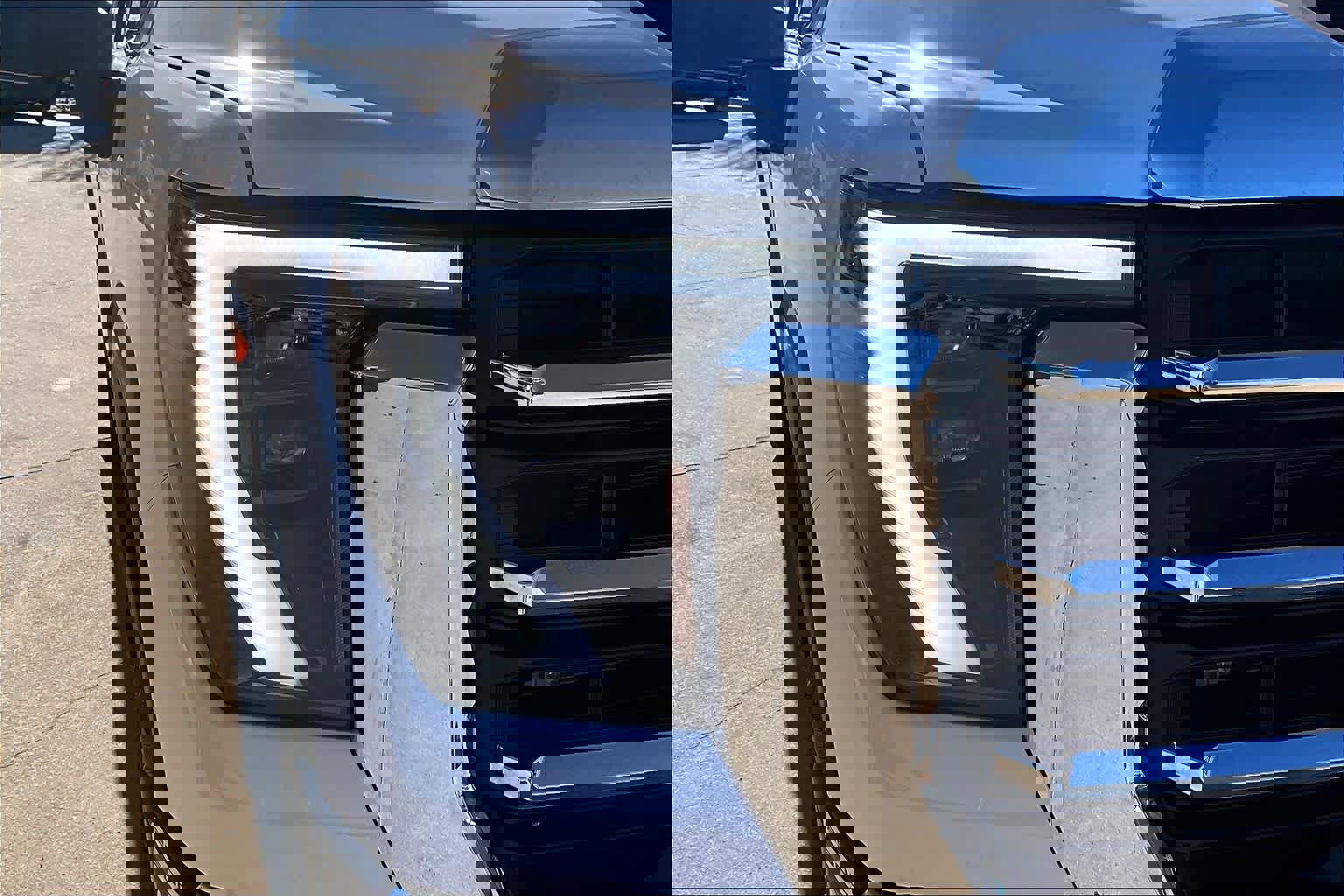 Used 2025 GMC Sierra 2500 SLE image 31