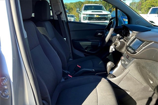 Used 2017 Chevrolet Trax LT image 22