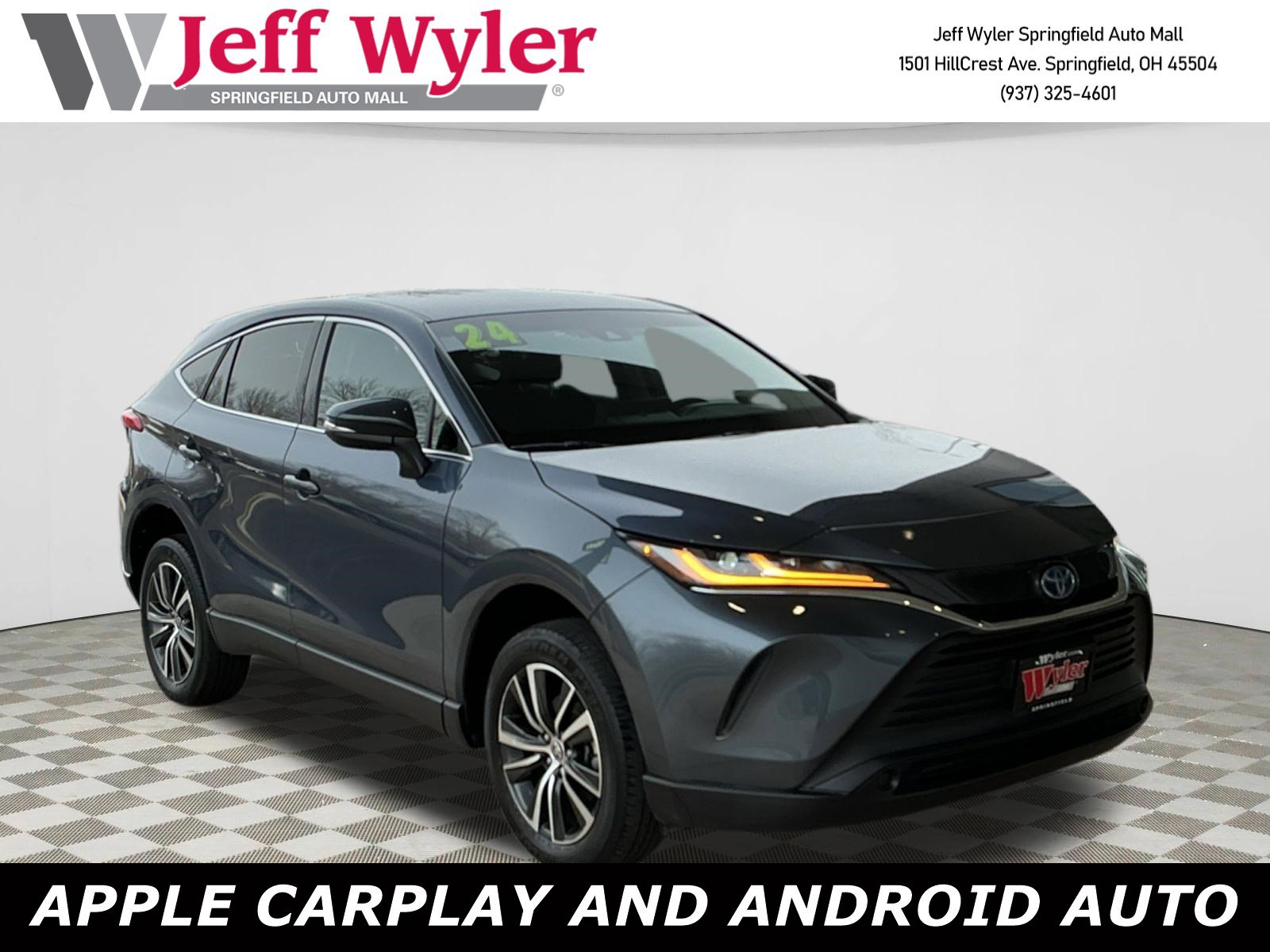 Used 2024 Toyota Venza LE AWD/4WD image 1