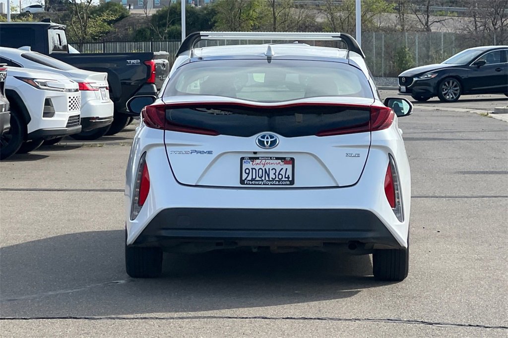 Certified 2022 Toyota Prius Prime XLE image 6