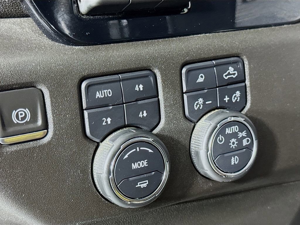 Used 2024 Chevrolet Silverado 3500 High Country w/ High Country Premium Package image 17