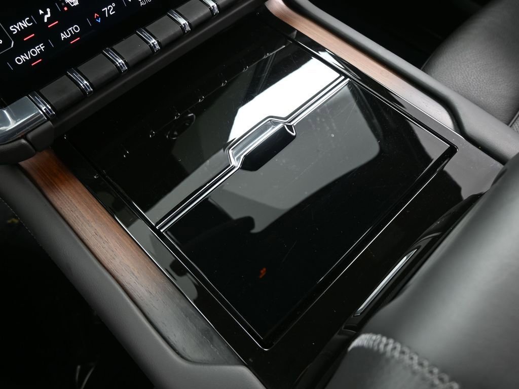 Used 2025 GMC Yukon Denali image 36