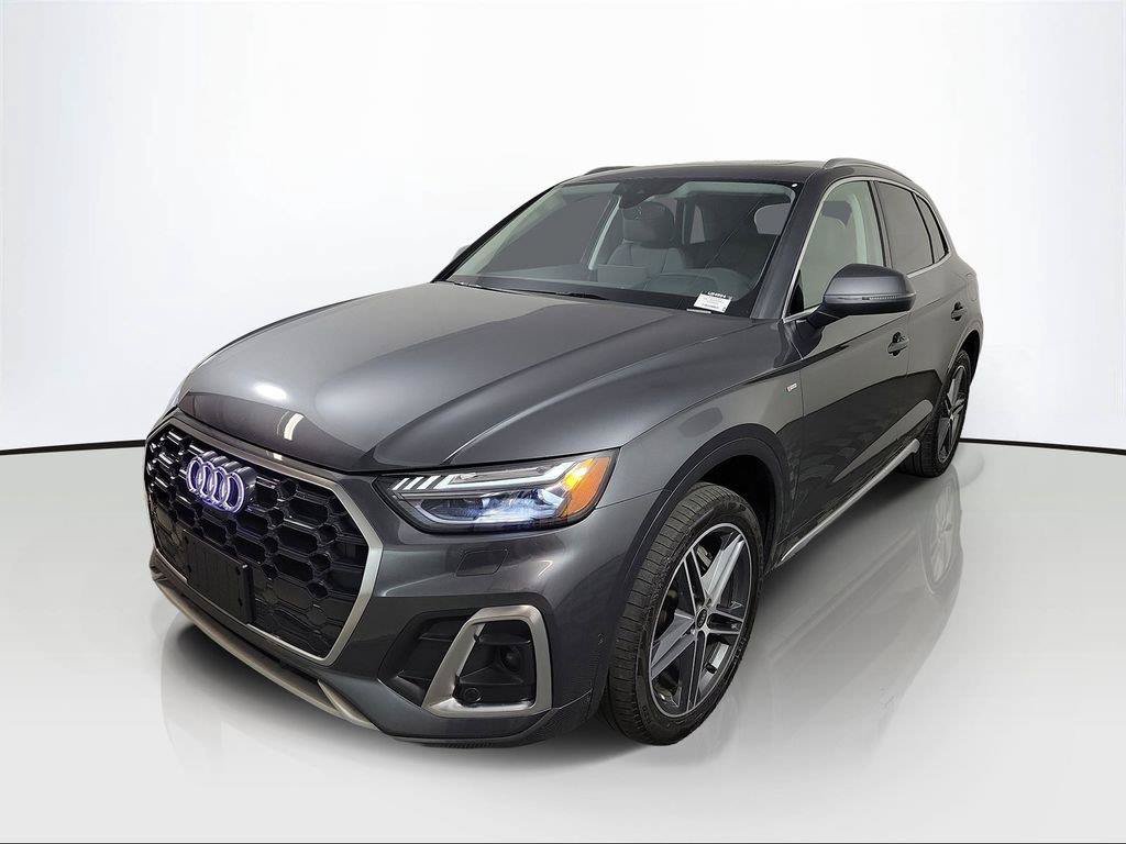 Used 2023 Audi Q5 e Prestige w/ Prestige Package AWD/4WD image 3