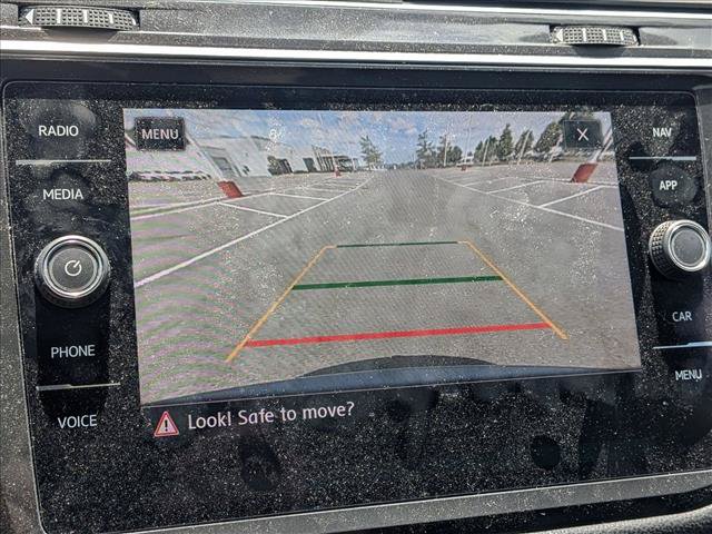 Used 2018 Volkswagen Tiguan SEL Premium AWD/4WD image 11