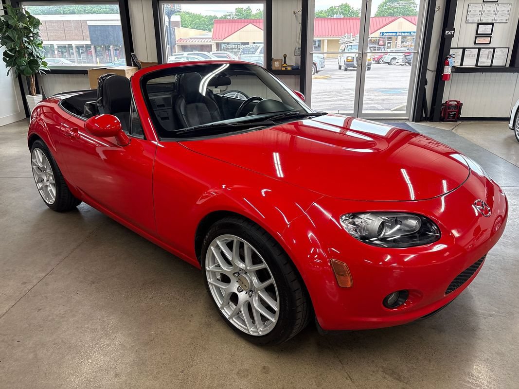 Used 2006 MAZDA MX-5 Miata Grand Touring RWD image 22