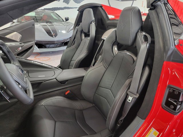 Used 2024 Chevrolet Corvette Stingray Premium Conv w/ Z51 Performance Package RWD image 22