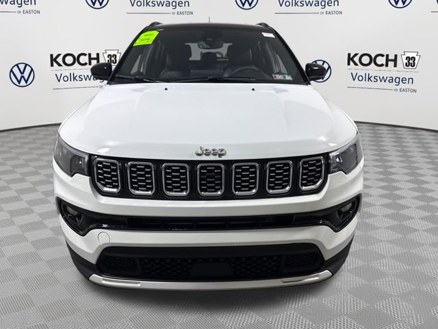 Used 2025 Jeep Compass Limited AWD/4WD image 2