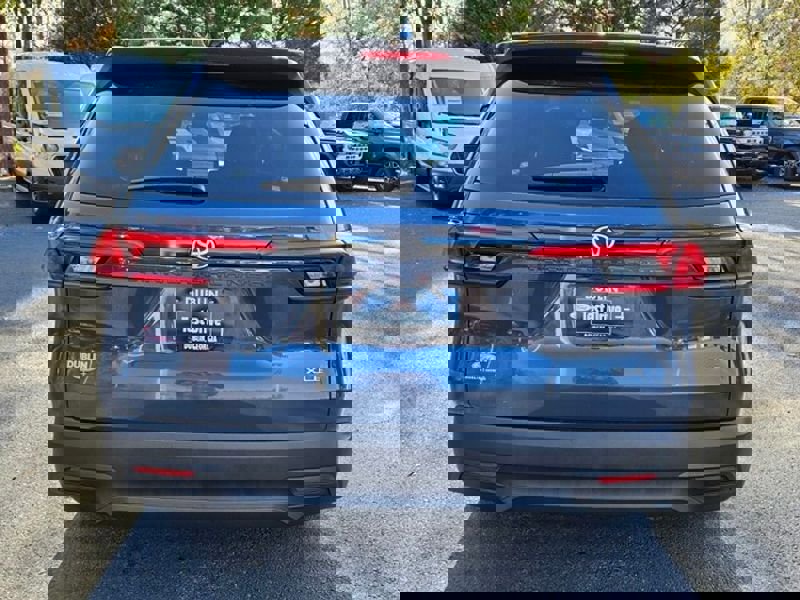 Used 2024 Toyota Grand Highlander XLE image 12